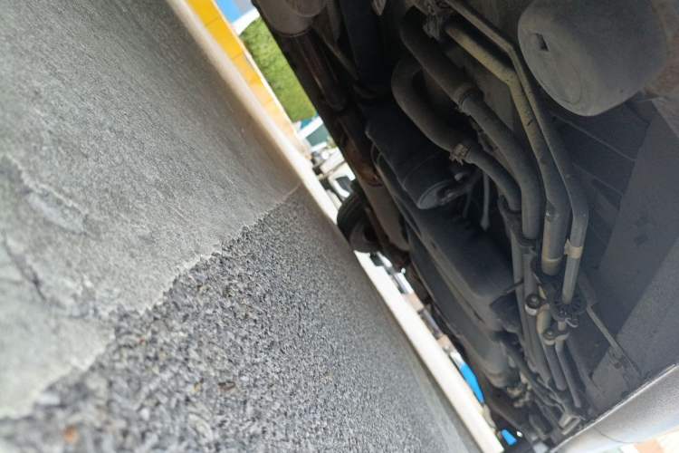 Used Mercedes-Benz Vito 2011 2.5L 7-seater executive version Chassis Front Left