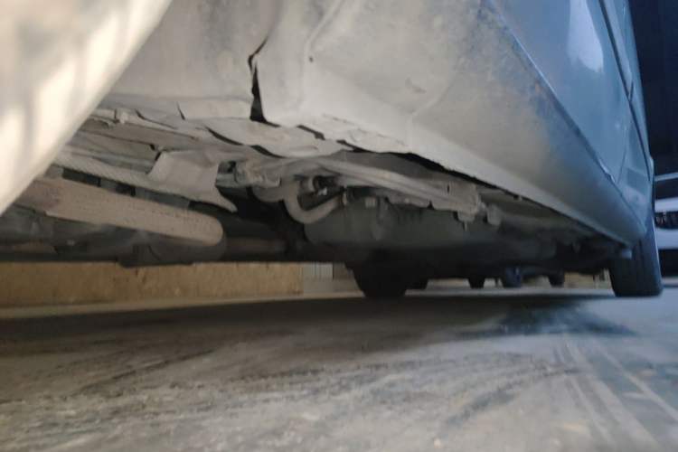 Used Mercedes-Benz Vito 2011 2.5L 7-seater executive version Chassis Front Left