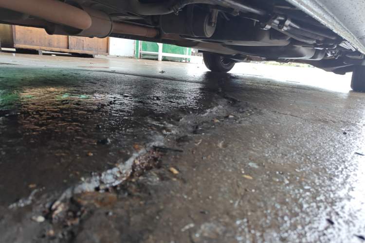 Used Mercedes-Benz Vito 2011 2.5L 7-seater executive version Chassis Front Left