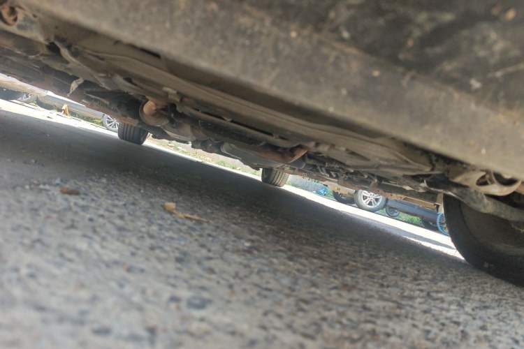 Used Mercedes-Benz Vito 2011 2.5L 7-seater executive version Chassis Front