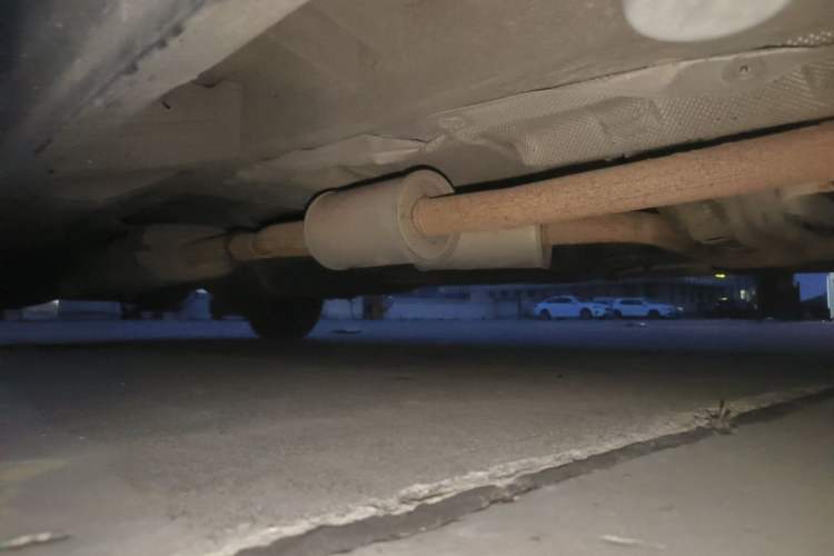 Used Mercedes-Benz Vito 2011 2.5L 7-seater executive version Chassis Front Right