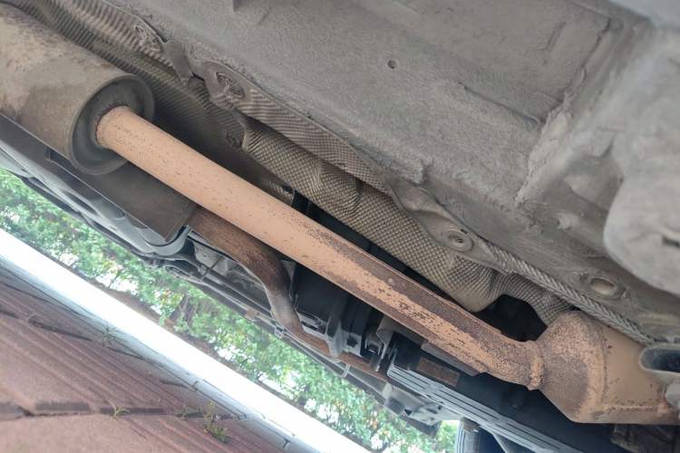 Used Mercedes-Benz Vito 2011 2.5L Elite Edition Chassis Front Right