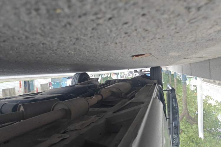 Used Mercedes-Benz Vito 2011 2.5L Elite Edition Chassis Front Right