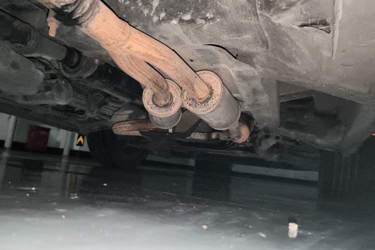 Used Mercedes-Benz Vito 2011 2.5L Elite Edition Chassis Front Right