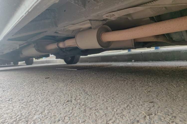 Used Mercedes-Benz Vito 2011 2.5L 7-seater executive version Chassis Front Right