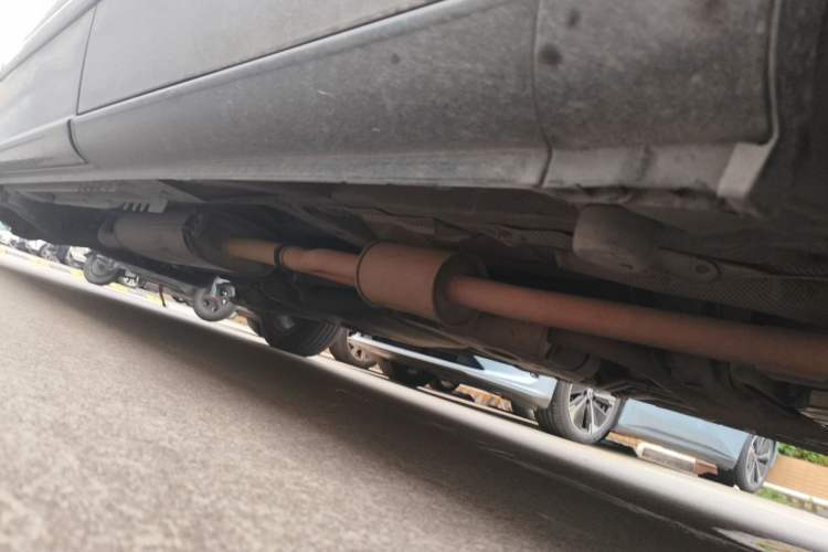 Used Mercedes-Benz Vito 2011 2.5L 7-seater executive version Chassis Front Right