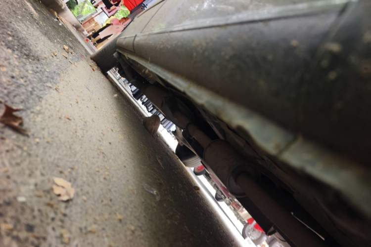 Used Mercedes-Benz Vito 2011 2.5L 7-seater executive version Chassis Front Right