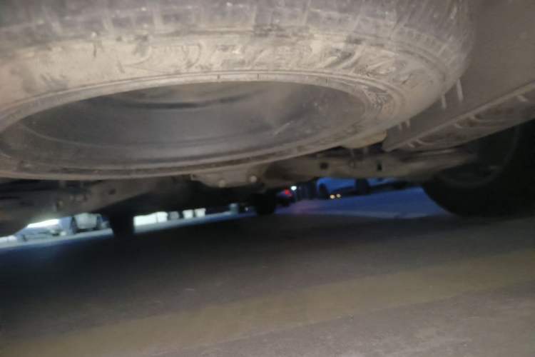 Used Mercedes-Benz Vito 2011 2.5L 7-seater executive version Chassis Rear