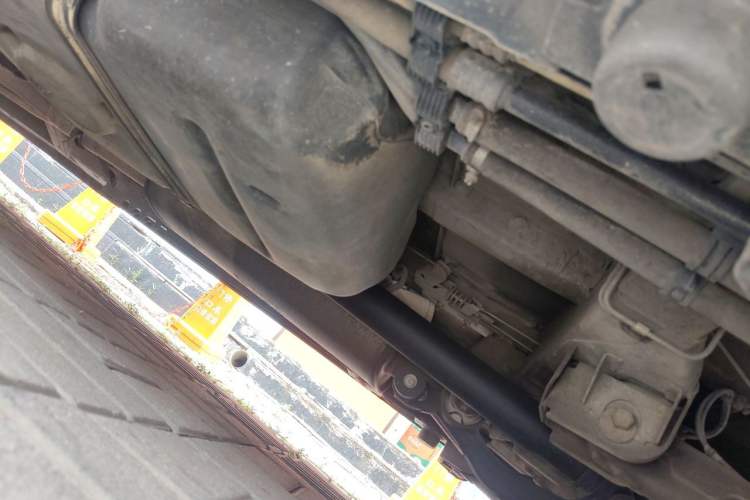 Used Mercedes-Benz Vito 2011 2.5L Elite Edition Chassis Rear Left