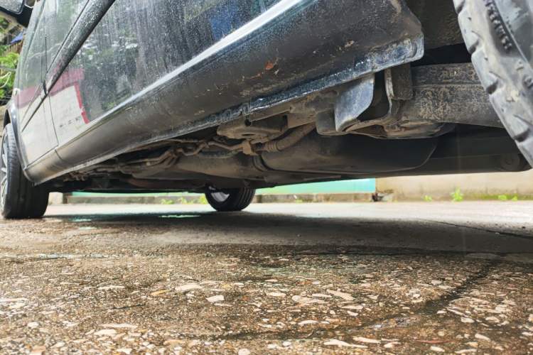 Used Mercedes-Benz Vito 2011 2.5L Elite Edition Chassis Rear Left