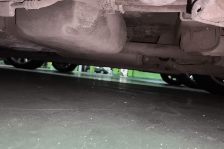 Used Mercedes-Benz Vito 2011 2.5L 7-seater executive version Chassis Rear Left