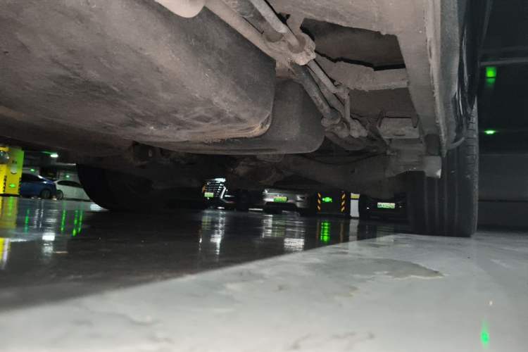 Used Mercedes-Benz Vito 2011 2.5L Elite Edition Chassis Rear Left