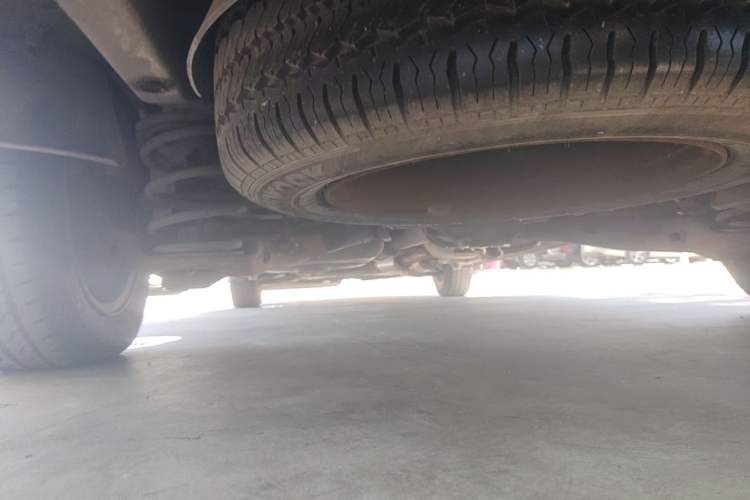 Used Mercedes-Benz Vito 2011 2.5L Elite Edition Chassis Rear Left