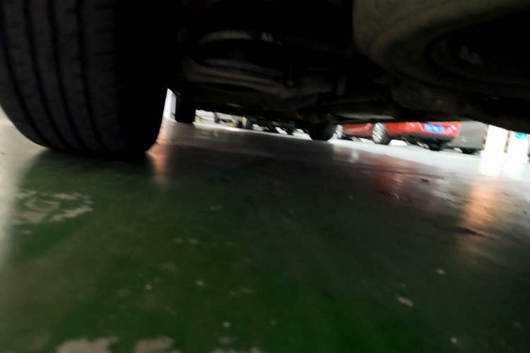 Used Mercedes-Benz Vito 2011 2.5L Elite Edition Chassis Rear Left