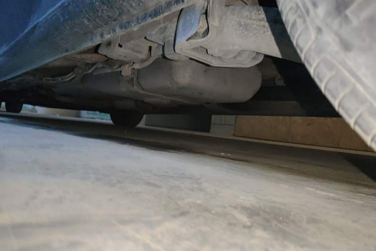 Used Mercedes-Benz Vito 2011 2.5L 7-seater executive version Chassis Rear Left