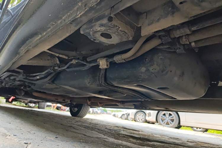 Used Mercedes-Benz Vito 2011 2.5L 7-seater executive version Chassis Rear Left
