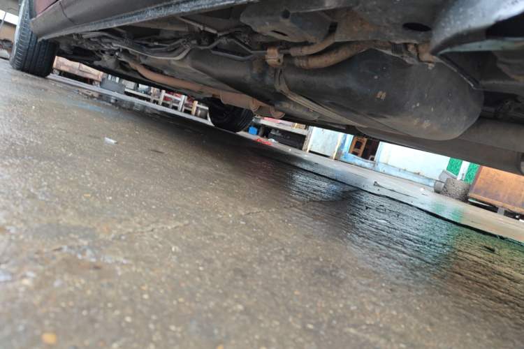 Used Mercedes-Benz Vito 2011 2.5L 7-seater executive version Chassis Rear Left