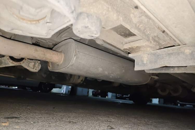 Used Mercedes-Benz Vito 2011 2.5L 7-seater executive version Chassis Rear Right