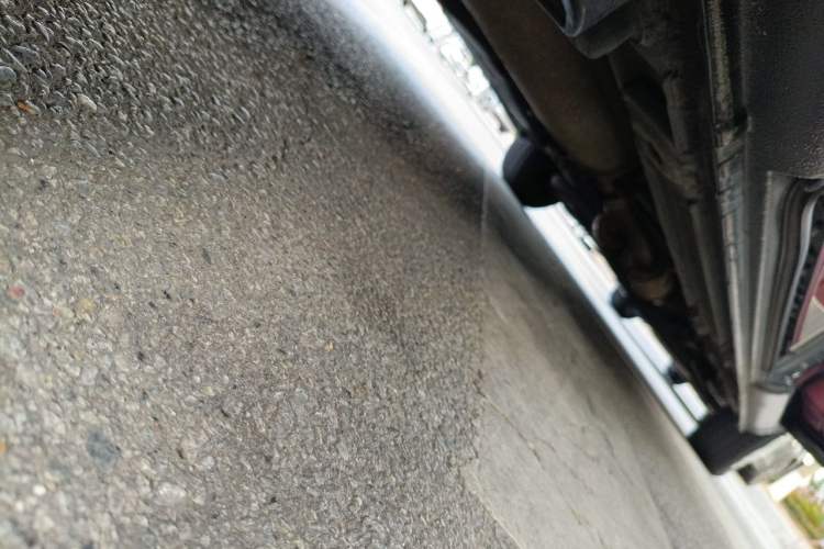 Used Mercedes-Benz Vito 2011 2.5L 7-seater executive version Chassis Rear Right