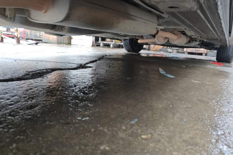 Used Mercedes-Benz Vito 2011 2.5L 7-seater executive version Chassis Rear Right