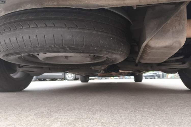 Used Mercedes-Benz Vito 2011 2.5L 7-seater executive version Chassis Rear