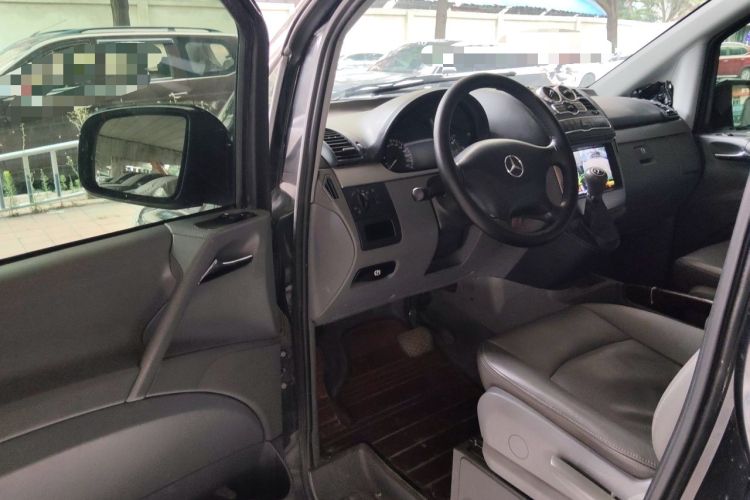 Used Mercedes-Benz Vito 2011 2.5L Elite Edition Driver Seat