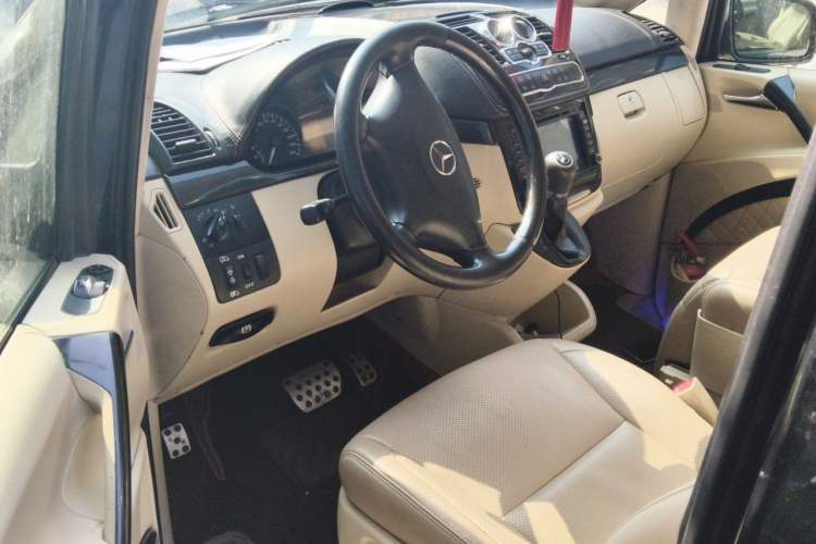 Used Mercedes-Benz Vito 2011 2.5L Business Edition Driver Seat