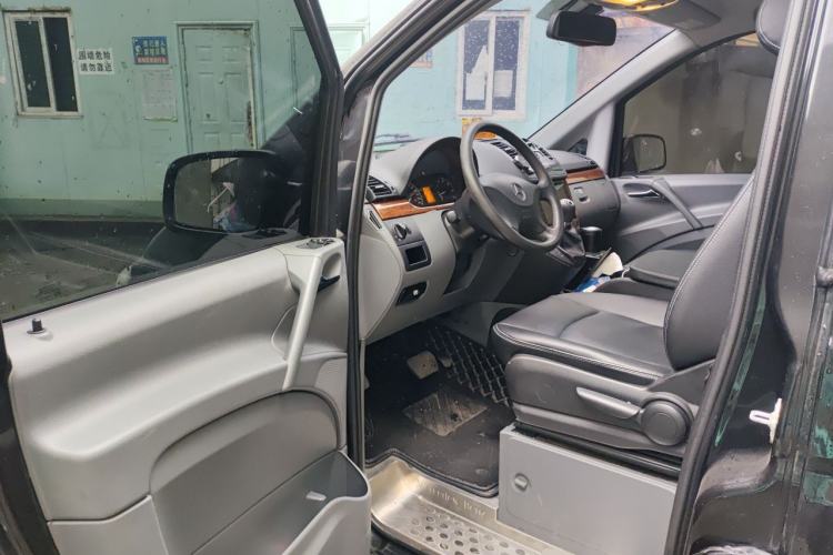 Used Mercedes-Benz Vito 2011 2.5L Elite Edition Driver Seat