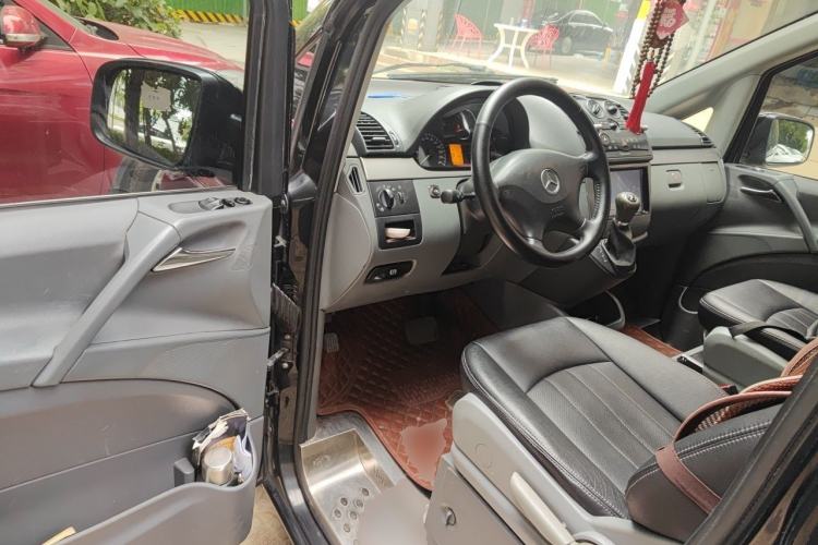 Used Mercedes-Benz Vito 2011 2.5L Elite Edition Driver Seat