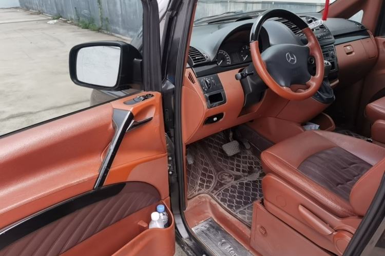 Used Mercedes-Benz Vito 2011 2.5L Elite Edition Driver Seat