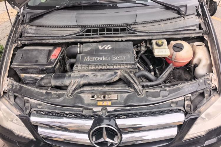 Used Mercedes-Benz Vito 2011 2.5L Elite Edition Engine Bay