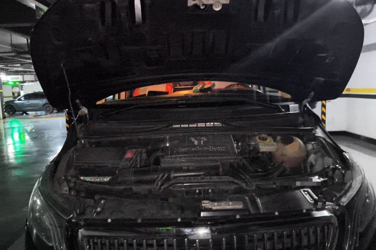 Used Mercedes-Benz Vito 2011 2.5L Elite Edition Engine Bay