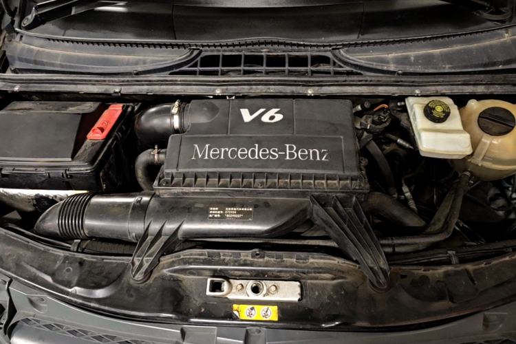 Used Mercedes-Benz Vito 2011 2.5L Elite Edition Engine Bay
