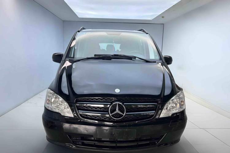 Used Mercedes-Benz Vito 2011 2.5L 7-seater executive version Exterior 1