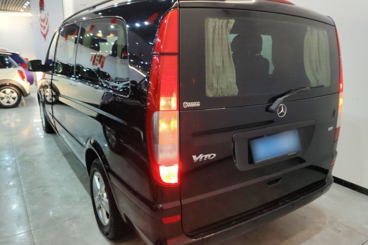 Used Mercedes-Benz Vito 2011 2.5L 7-seater executive version Exterior 2