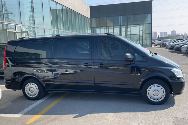Used Mercedes-Benz Vito 2011 2.5L 7-seater executive version Exterior 2