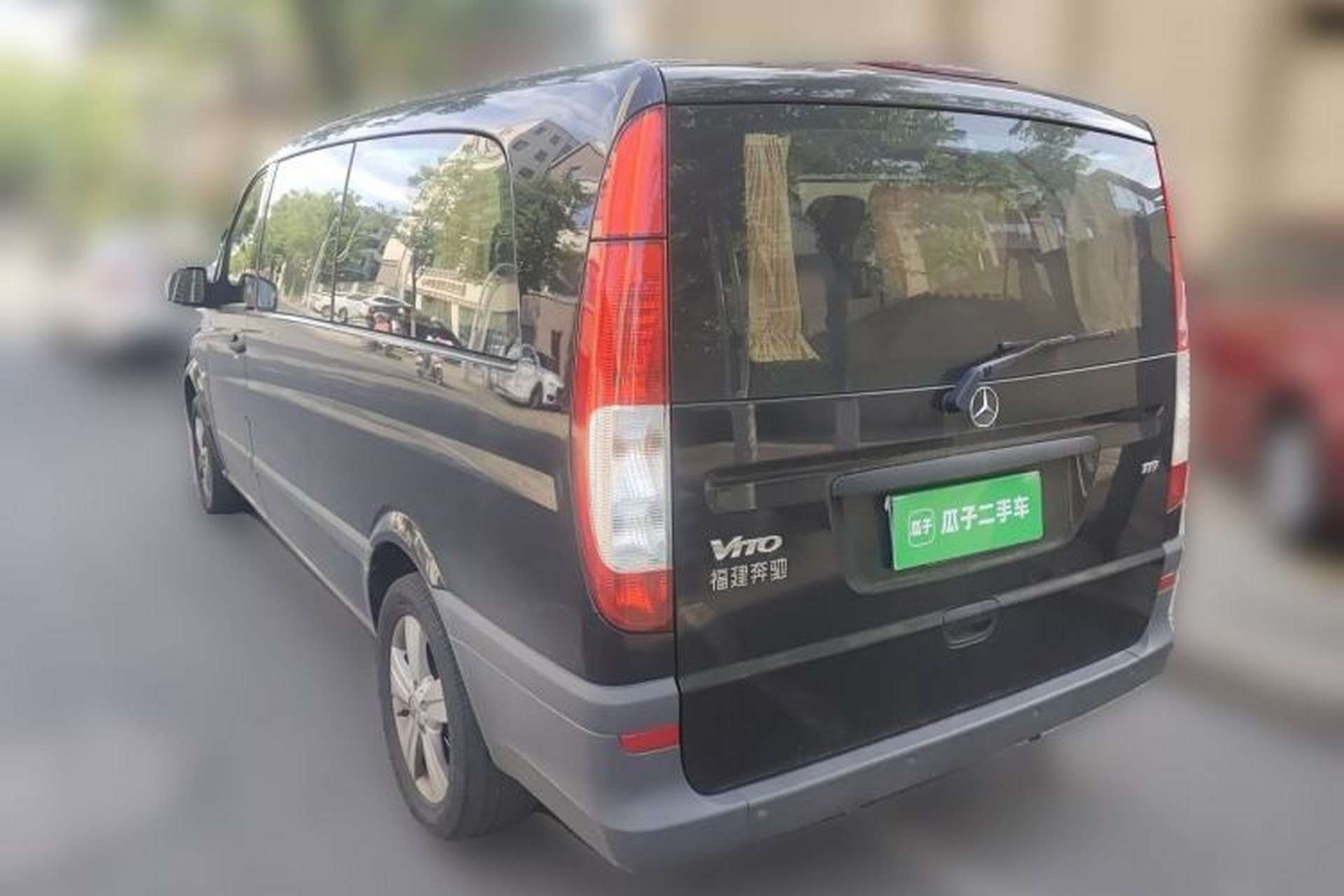Used Mercedes-Benz Vito 2011 2.5L 7-seater executive version Exterior 3