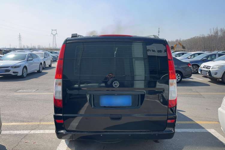 Used Mercedes-Benz Vito 2011 2.5L 7-seater executive version Exterior 4