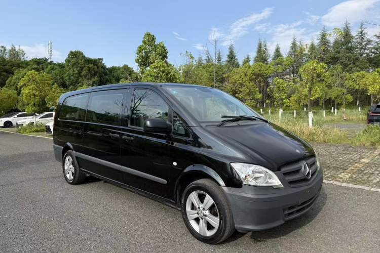 Used Mercedes-Benz Vito 2011 2.5L 7-seater executive version Exterior 6