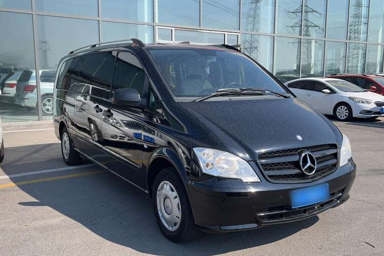 Used Mercedes-Benz Vito 2011 2.5L 7-seater executive version Exterior 6