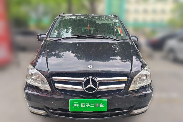 Used Mercedes-Benz Vito 2011 2.5L 7-seater executive version Front