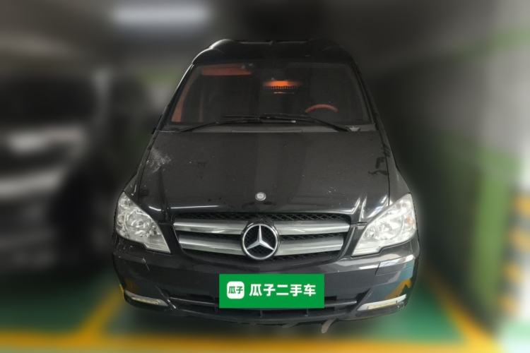 Used Mercedes-Benz Vito 2011 2.5L 7-seater executive version Front