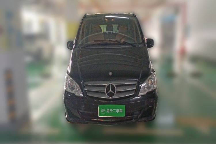 Used Mercedes-Benz Vito 2011 2.5L 7-seater executive version Front