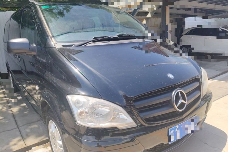Used Mercedes-Benz Vito 2011 2.5L Elite Edition Front Right 45 Deg