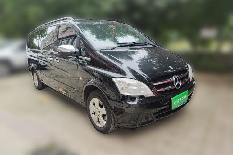 Used Mercedes-Benz Vito 2011 2.5L Elite Edition Front Right 45 Deg