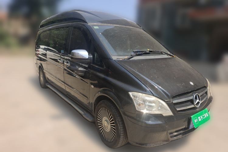 Used Mercedes-Benz Vito 2011 2.5L 7-seater executive version Front Right 45 Deg