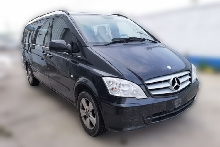 Used Mercedes-Benz Vito 2011 2.5L Elite Edition Front Right 45 Deg