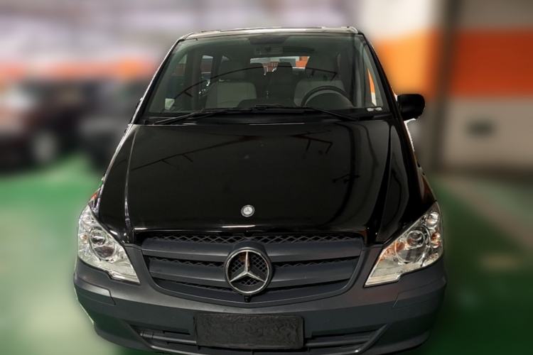 Used Mercedes-Benz Vito 2011 2.5L Elite Edition Front