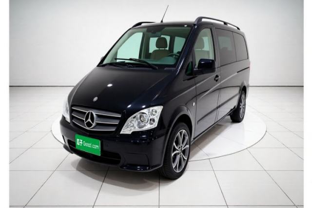Used Mercedes-Benz Vito 2011 2.5L 7-seater executive version