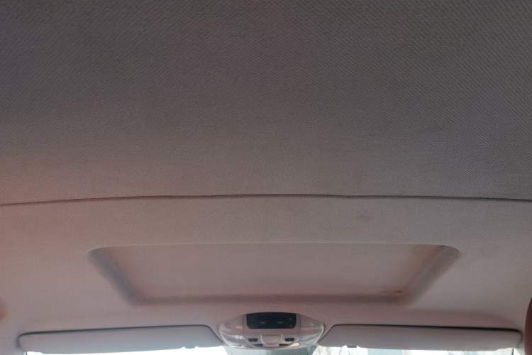 Used Mercedes-Benz Vito 2011 2.5L Elite Edition Headliner